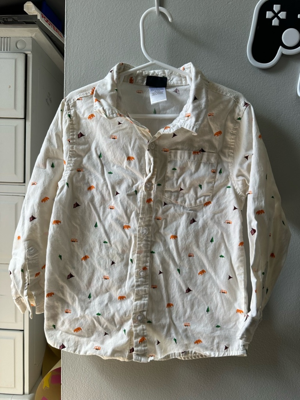 Kids' White Button-Up Shirt with Orange Car & Green Tree Print